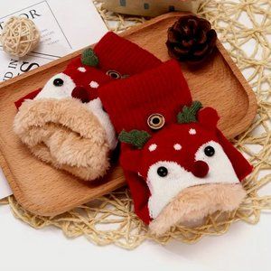 NWOT Adorable Fleece Lined Reindeer • Fingerless Gloves